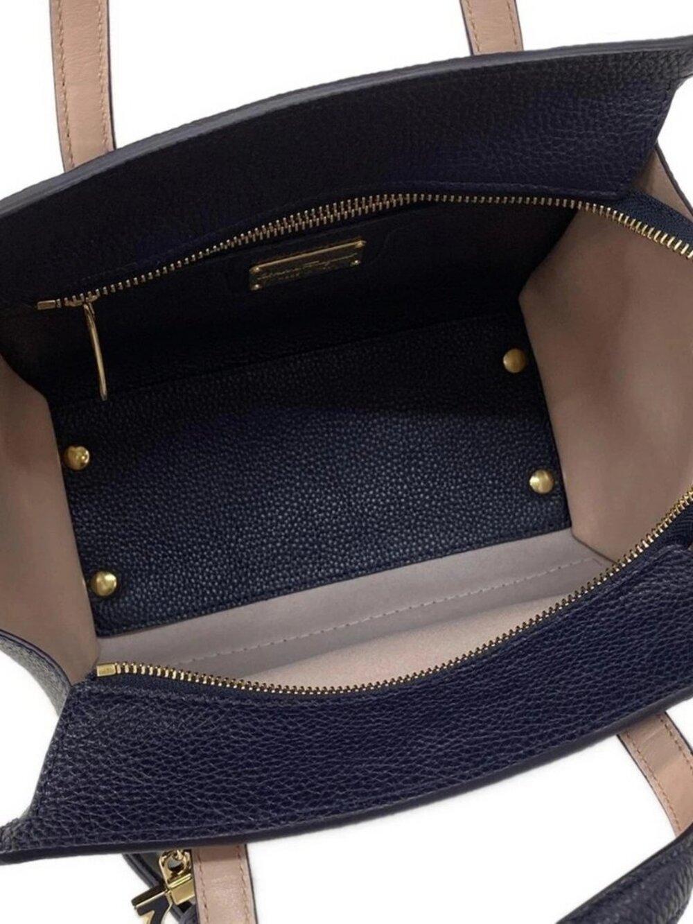 Salvatore Ferragamo Amy - Dark Navy Leather Handbag - Picture 7 of 10